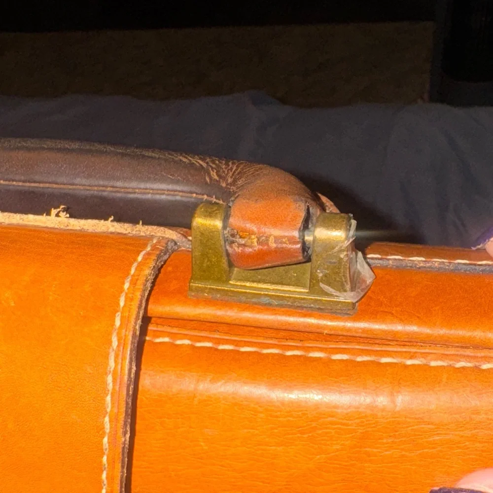 Elegant Tan Leather Briefcase
